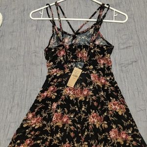 Floral AE strappy dress
